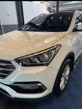 HYUNDAI SANTA FÉ 3.3 MPFI 4X4 7 LUGARES V6 270CV GASOLINA 4P AUTOMÁTICO HYUNDAI SANTA FÉ 3.3 MPFI 4X4 7 LUGARES V6 270CV GASOLINA 4P AUTOMÁTICO